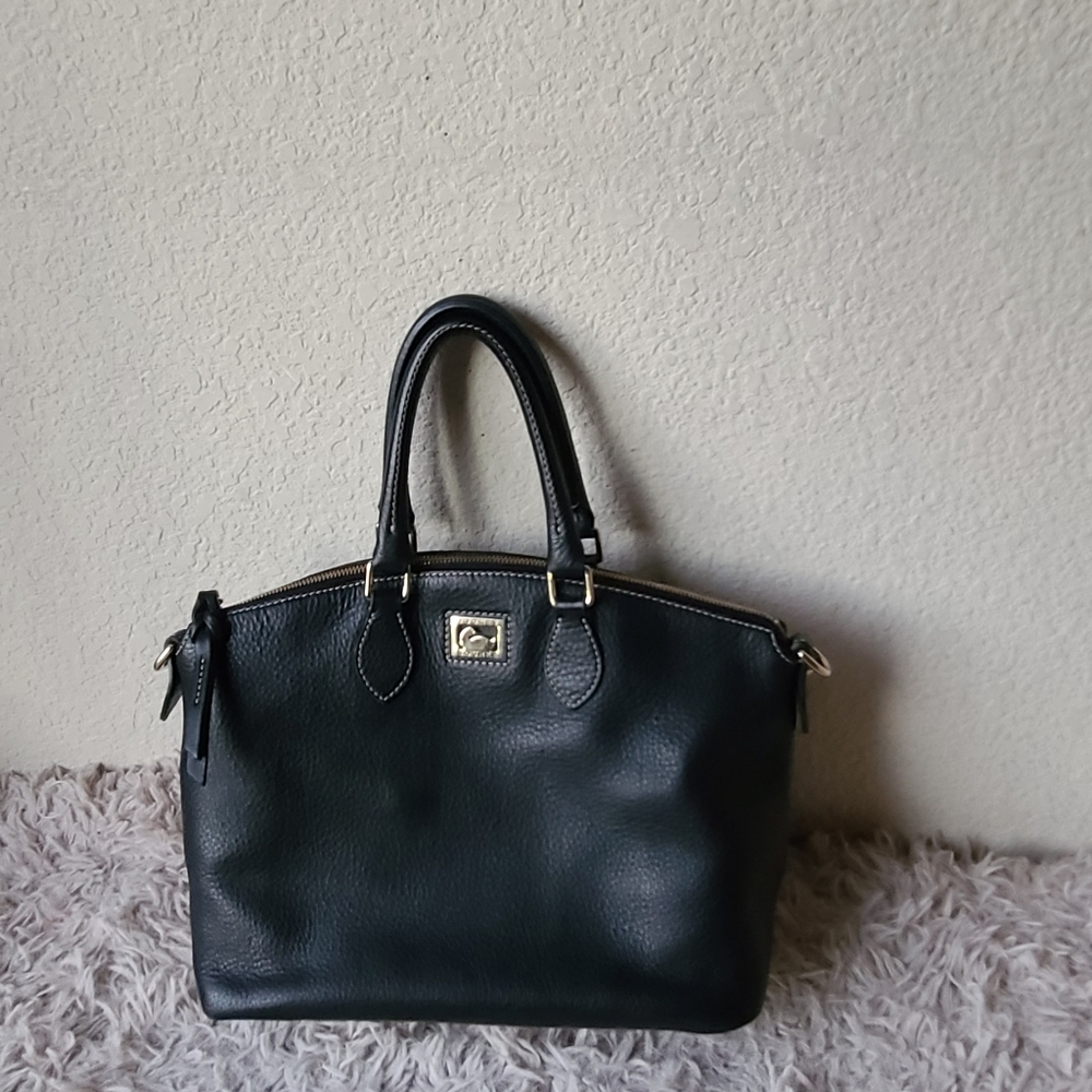 #44 Dooney & Bourke Black Leather Dillen Satchel Bag Hand Bag